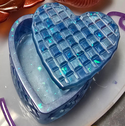 Diamond heart trinket box - elegant jewelry storage