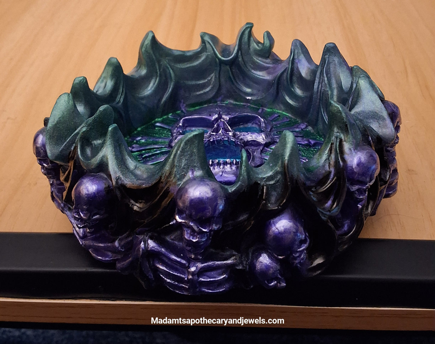 Skeleton Skull Ashtray - Front View Gothic Resin Smoking Accessory