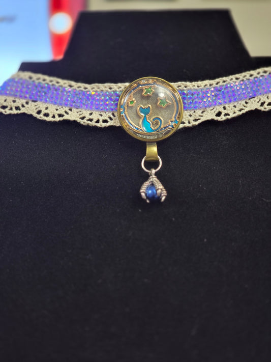 Chokers - trendy neck accessory