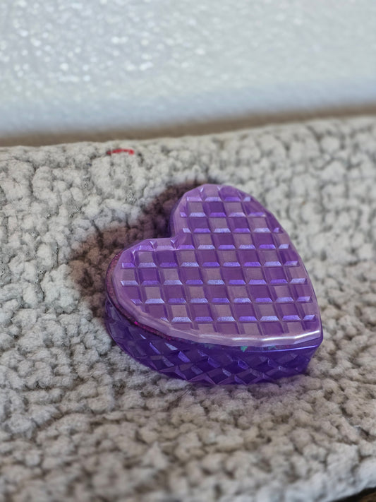 Diamond heart box open - romantic keepsake container